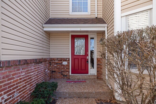 Foto del edificio - St Charles Area Townhouse