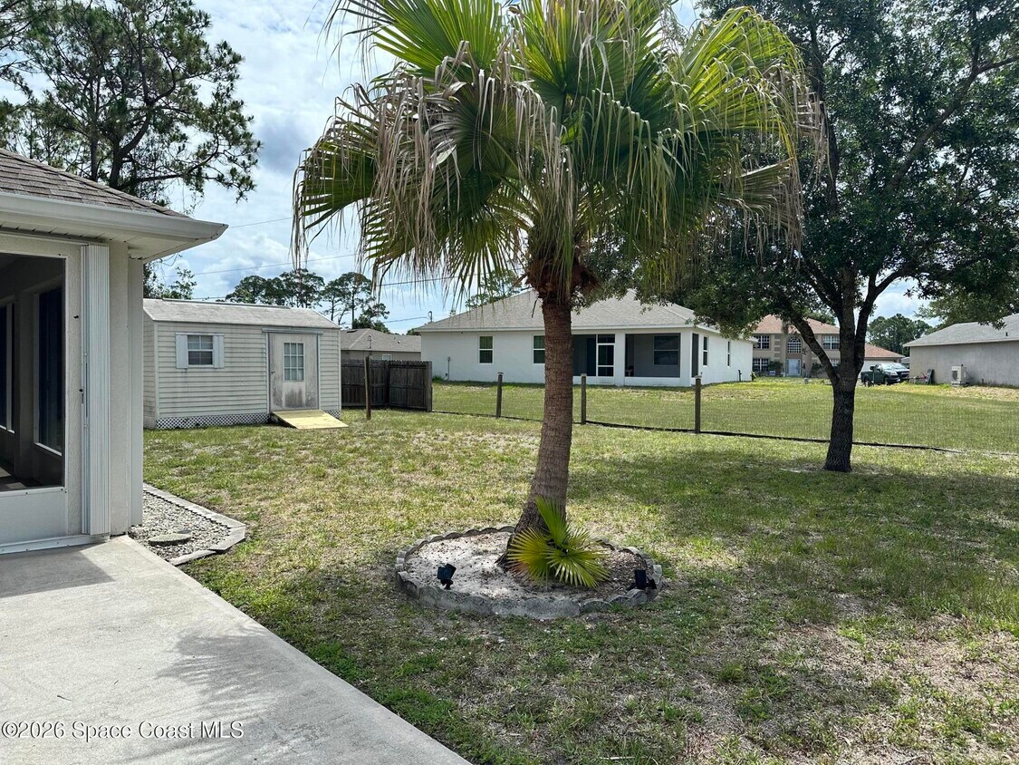 Foto del edificio - 1129 Colonial Ave SE