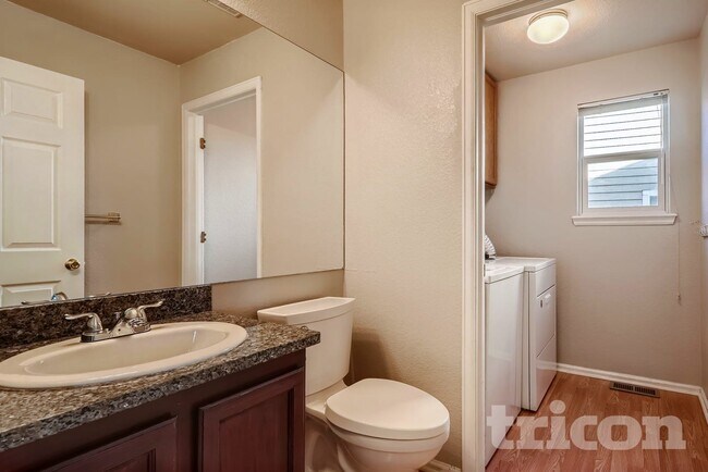 Foto del edificio - 4879 E 119th Ct