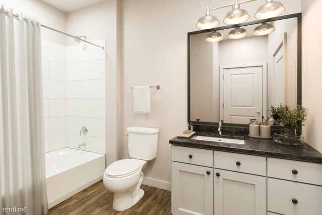 Foto del edificio - 2 br, 2 bath Condo - 800 FM 518 Flat  2 Bath