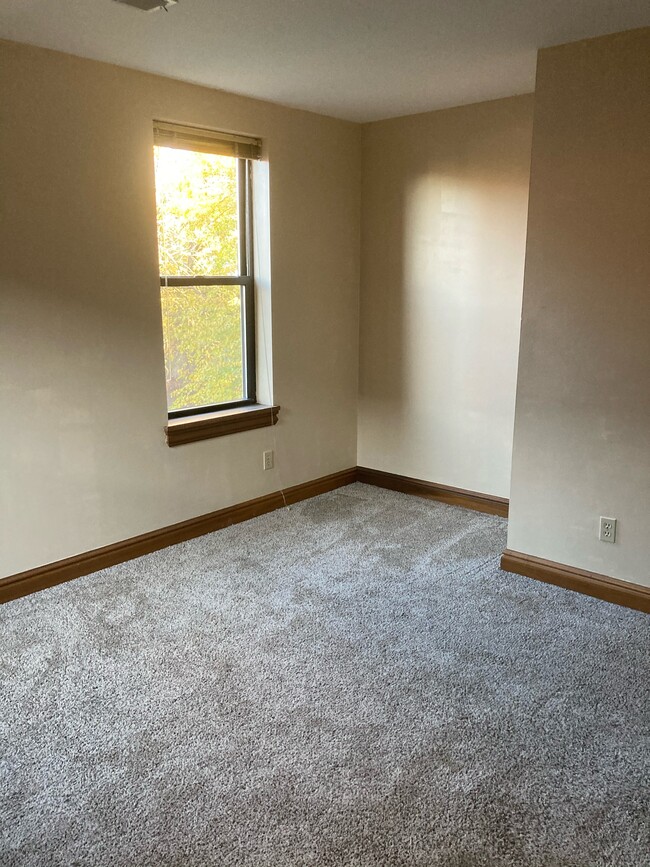 Bedroom - 1322 Juniata St