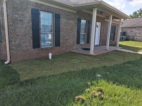 Building Photo - 4925 Catahoula Dr