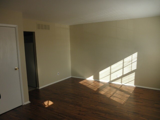 Building Photo - 1386 Harford Square Dr