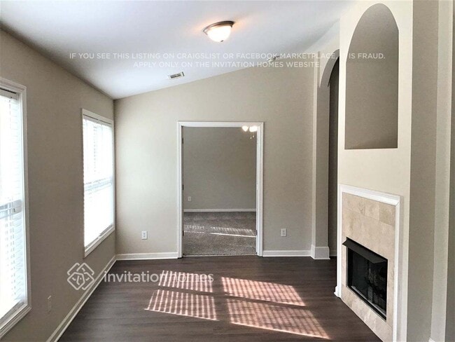 Building Photo - 1843 Jameson Cir NE