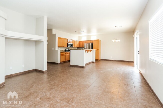 Building Photo - 3119 Saleen Ct