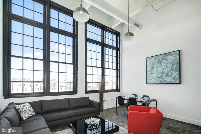 Foto del edificio - 2137 E Huntingdon St
