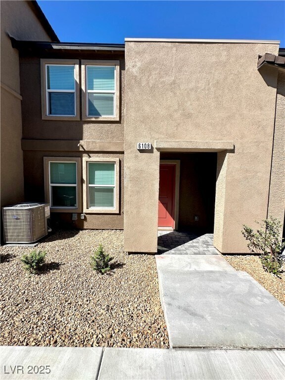 Foto principal - 6108 Hibiscus Gdn St