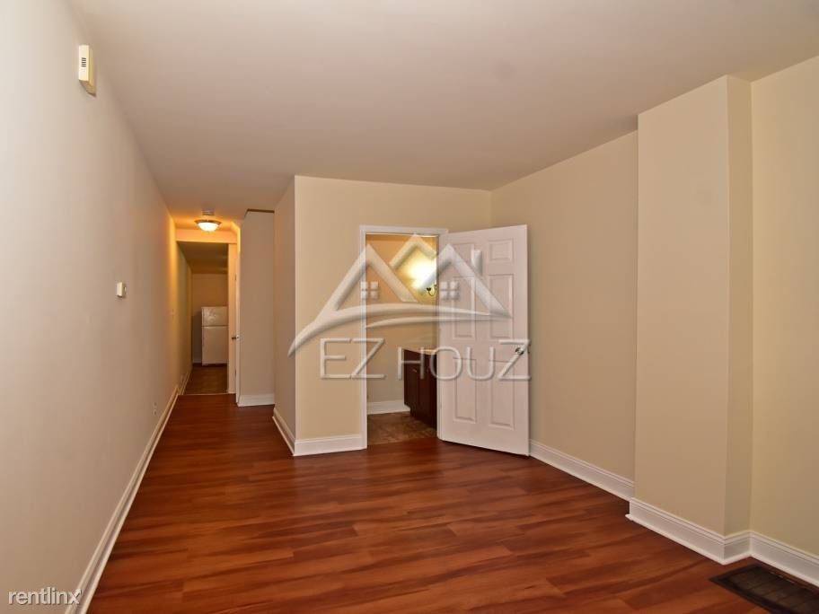 Primary Photo - 3 br, 1 bath Apartment - 511 Castle St.