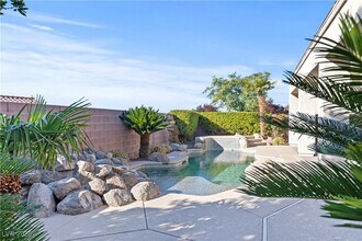 Building Photo - 2685 La Boutique St