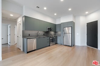 Building Photo - 10601 Washington Blvd