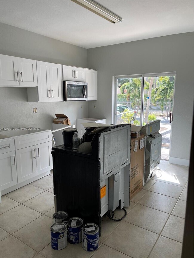 Foto del edificio - 6900 NW 179th St