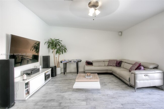 Building Photo - 15831 SW 139th Pl