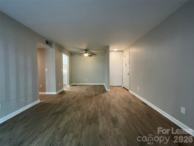 Building Photo - 415 Orchard Trace Ln