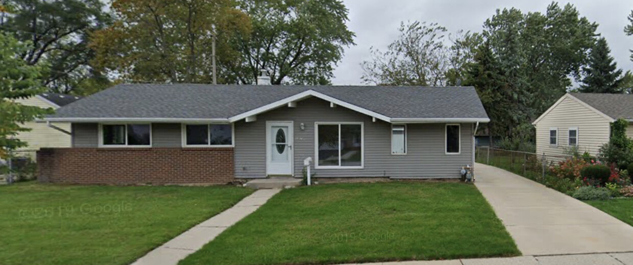 Primary Photo - 1250 Post Rd