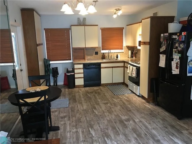 Photo - 500 SE 15th St Apartment