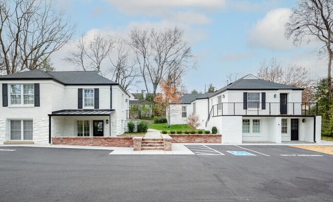 Building Photo - 203 Leake Ave