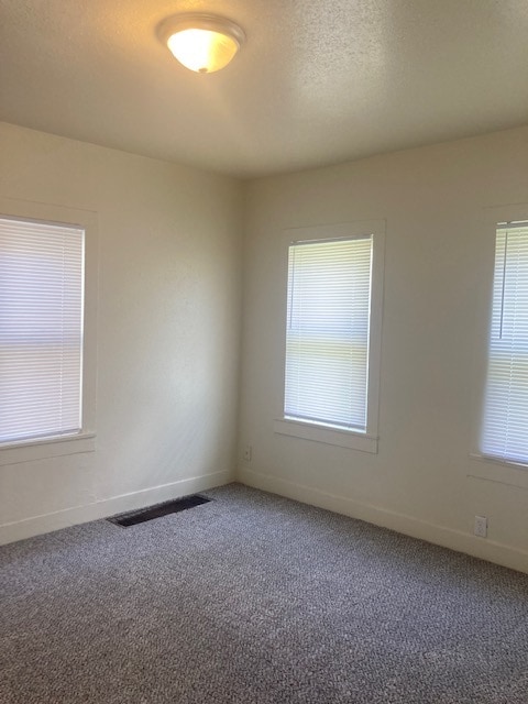 Building Photo - 627 Fairholm Ave