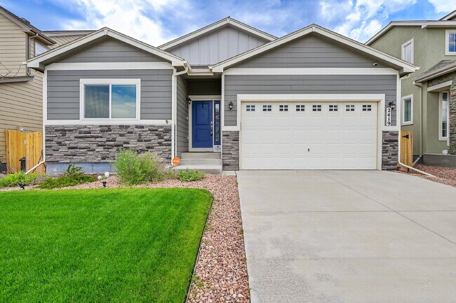 Foto del edificio - $2,895 - 4 Bed, 3 Bath Home in Colorado Sp...