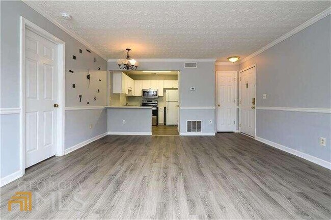 Building Photo - 225 Bentley Pl