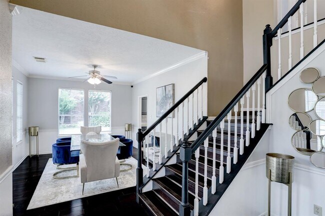 Building Photo - 1611 Falcon Ridge Blvd