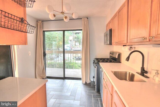 Building Photo - 1578 Moorings Dr