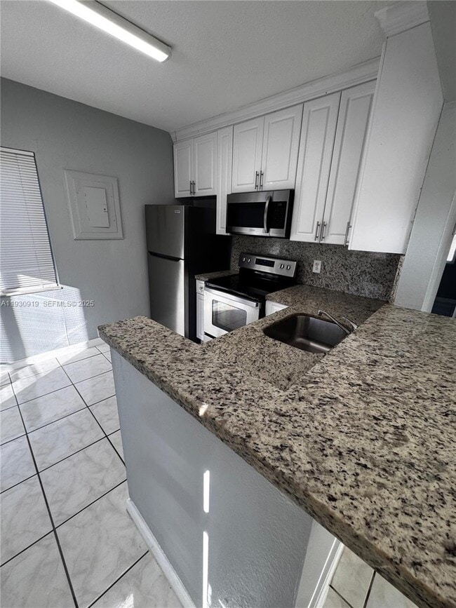 Foto del edificio - 3753 SW 26th Terrace