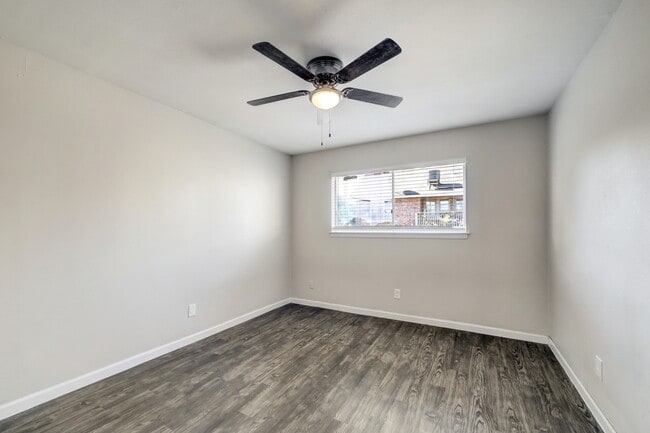 Foto del edificio - 2322 Dunlavy St