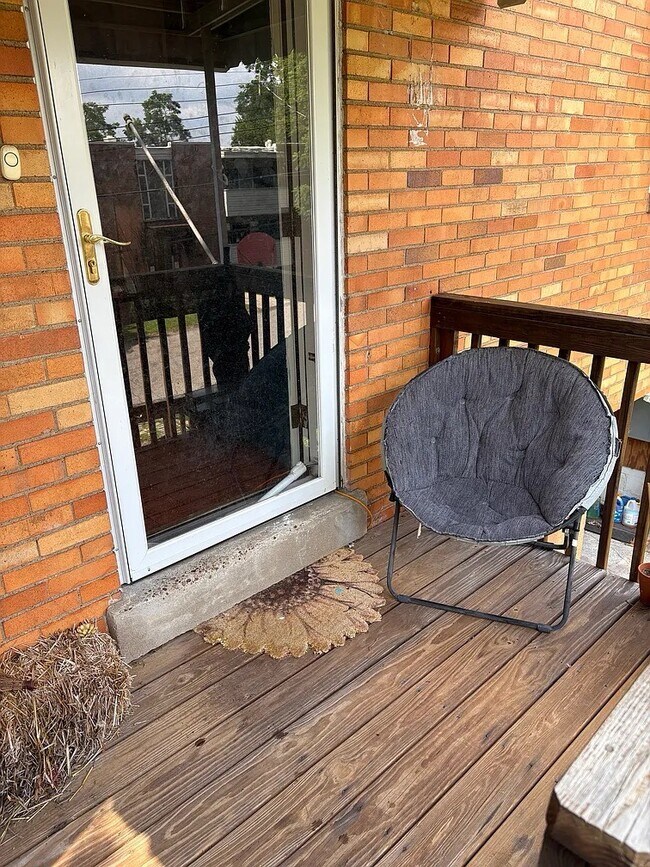 Foto del edificio - 645 Grandview Ave