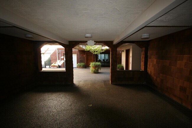 Building Photo - 70 Yosemite Ave
