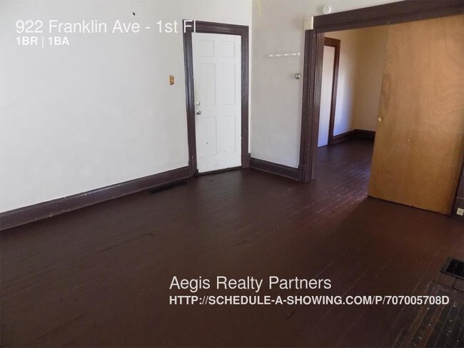 Building Photo - 922 Franklin Ave