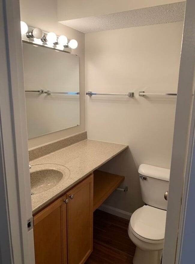 Foto del interior - 1003 W. Stoughton