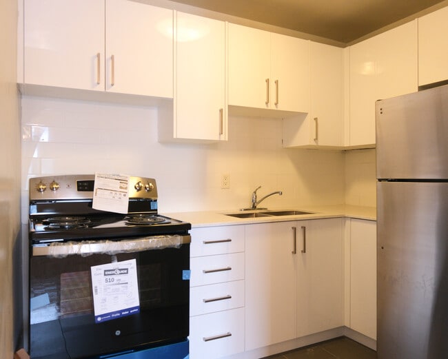 Building Photo - Cedar Hill Apartments