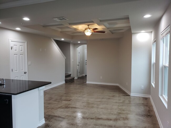 Foto del edificio - Town home for rent