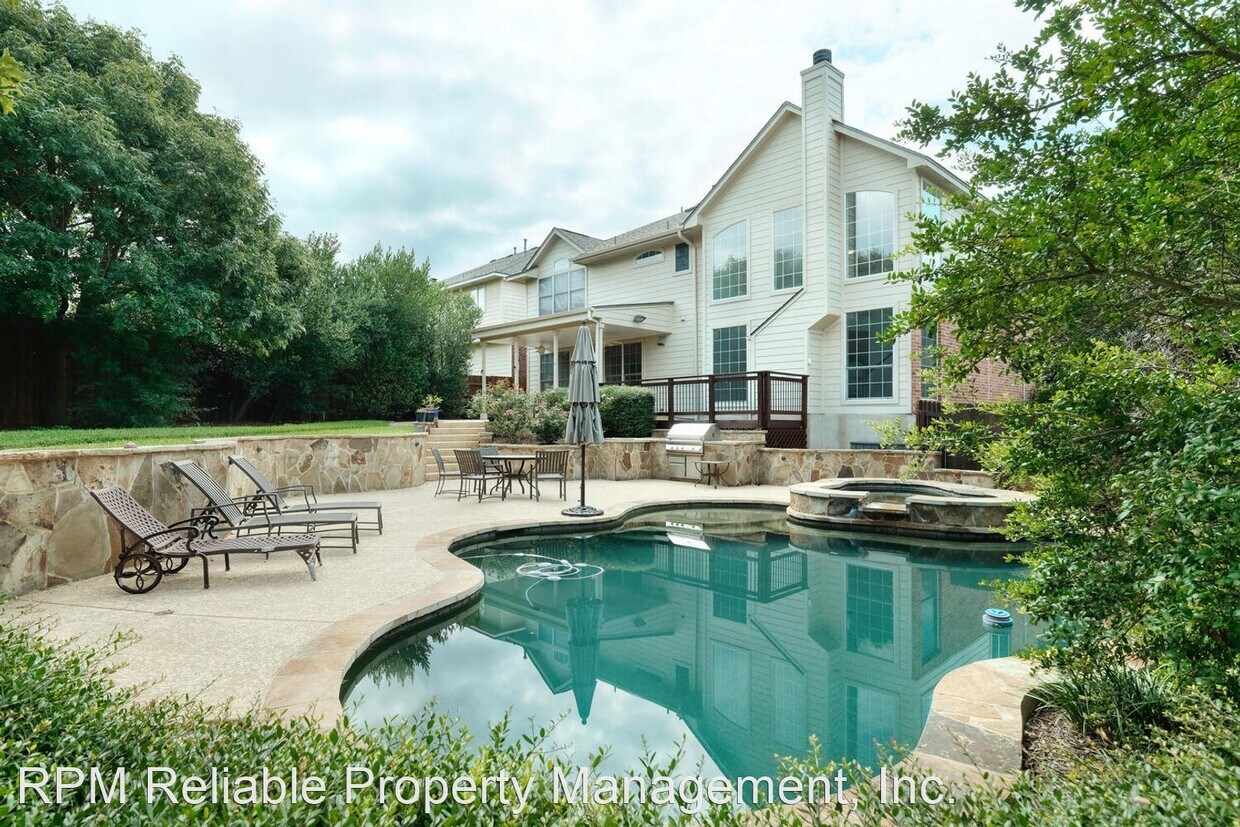 Primary Photo - 206 Chesapeake Bay Ln N