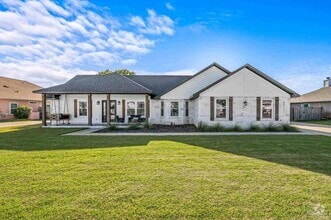 Building Photo - 6015 Chandelle Cir