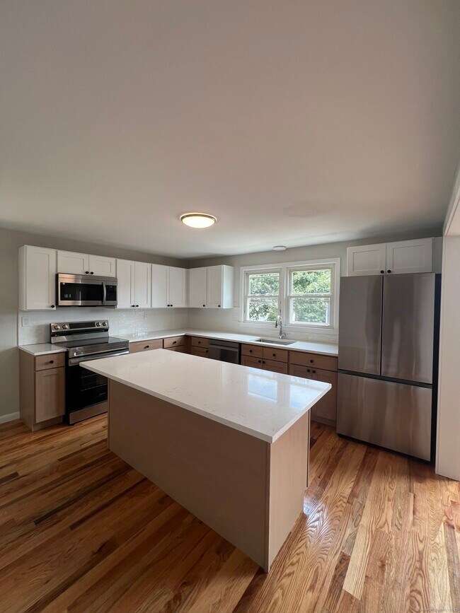 Foto del edificio - 132 Hillside Ave