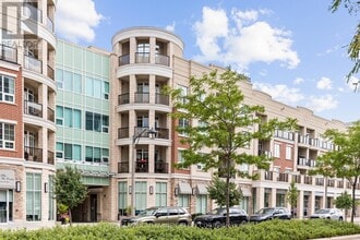 Building Photo - 216-216 Oak Park Blvd