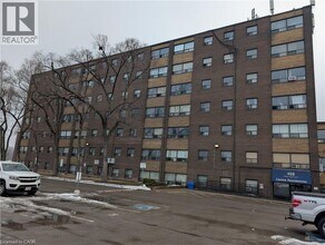 Building Photo - 468 Ottawa St N