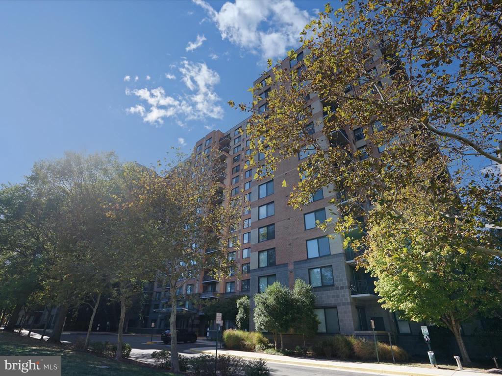 Foto principal - 2451 Midtown Ave