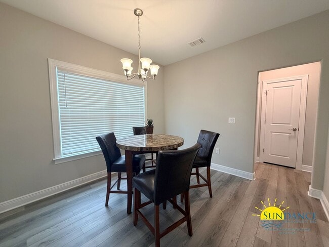 Building Photo - Modern 3-Bedroom Home in Gulf Breeze – Must See!