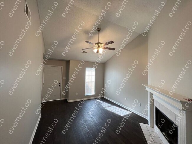 Foto del edificio - 802 W E Ross Pkwy