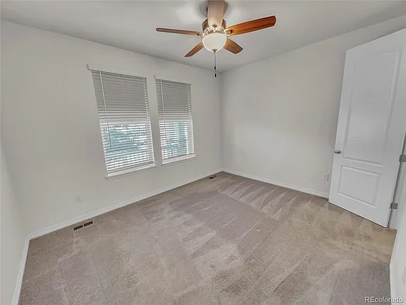 Foto del edificio - 14880 Chicago St