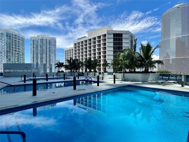 Foto del edificio - 200 Biscayne Boulevard Way