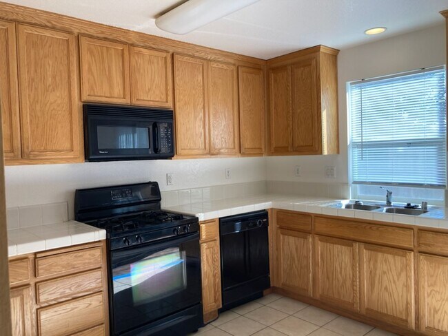 Building Photo - **Home Sweet Home**