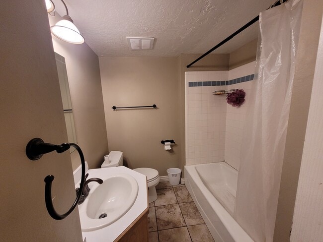 Foto del edificio - 1525 Riverside Ave