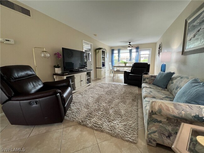 Foto del edificio - 6300 South Pointe Blvd