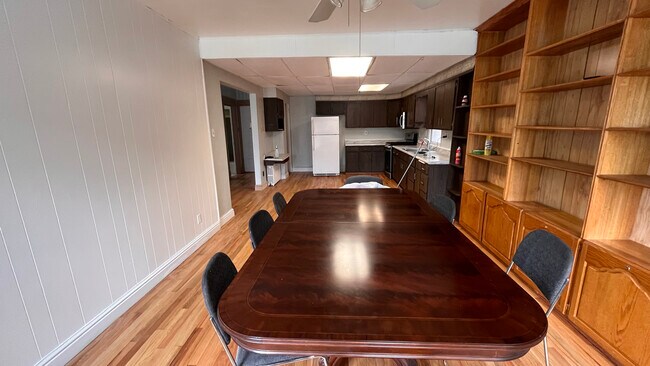 Foto del edificio - 5859 Hobart St