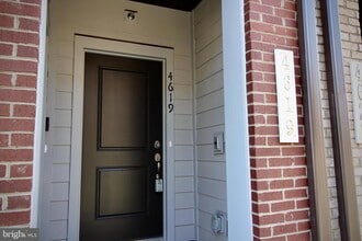 Building Photo - 4619 Olivine Dr Building Photo - 4619 Olivine Dr