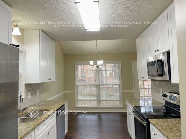 Foto del edificio - 655 Wedgewood Dr