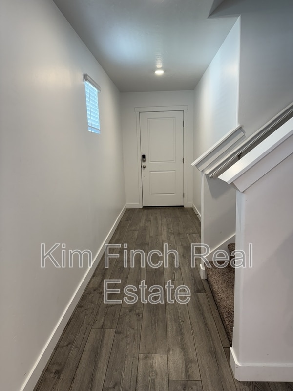 Building Photo - 536 N Willow Springs Ave